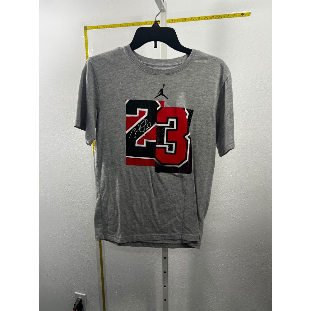 Jordan Boys Gray Michael Jordan 23 Graphic T-Shirt XL 13-15 Years Jumpman Logo